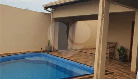 Casa à venda com 3 quartos, sendo 1 suíte,  no Centro, Araraquara, SP