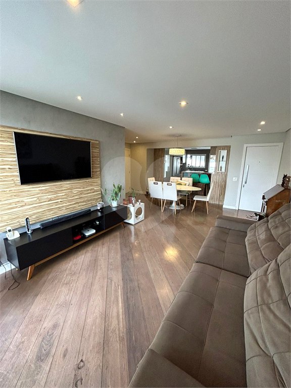 Apartamento à venda com 3 quartos, sendo 1 suíte, em Parque Novo Mundo, São Paulo, SP