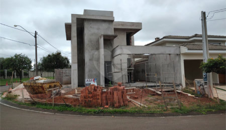 Casa à venda com 3 suítes no condomínio Village Damha II, São Carlos - SP