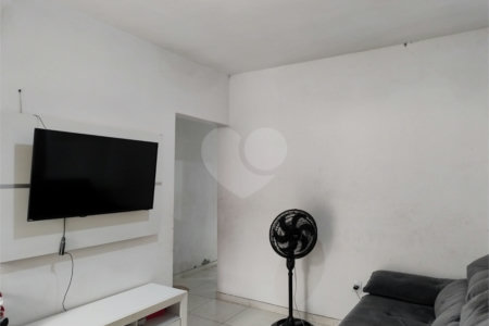 Casa à venda com 3 quartos, sendo 1 suíte,  em Vila Rei, Mogi das Cruzes, SP