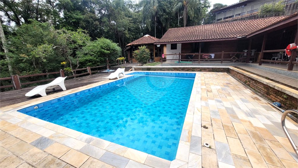 Casa à venda com 3 suítes no condomínio Sausalito, Mairiporã - SP