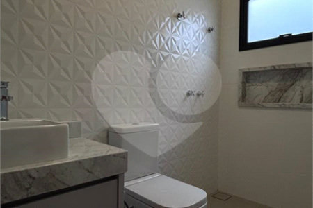 Casa à venda com 4 quartos, sendo 3 suítes, no condomínio Residencial Mont'alcino, Valinhos - SP