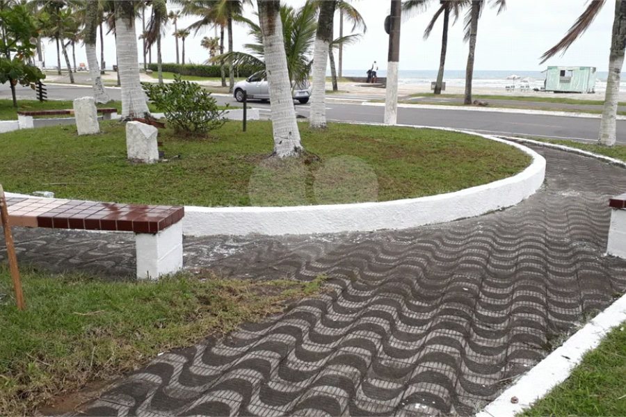 Apartamento à venda com 2 quartos, sendo 1 suíte, em Caiçara, Praia Grande, SP
