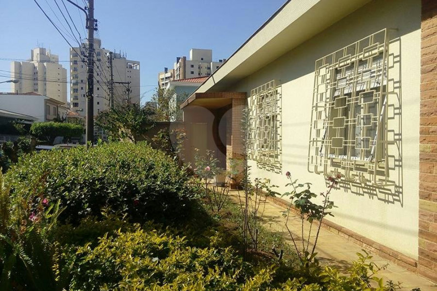 Casa à venda com 5 quartos, sendo 2 suítes, em Santana, São Paulo, SP