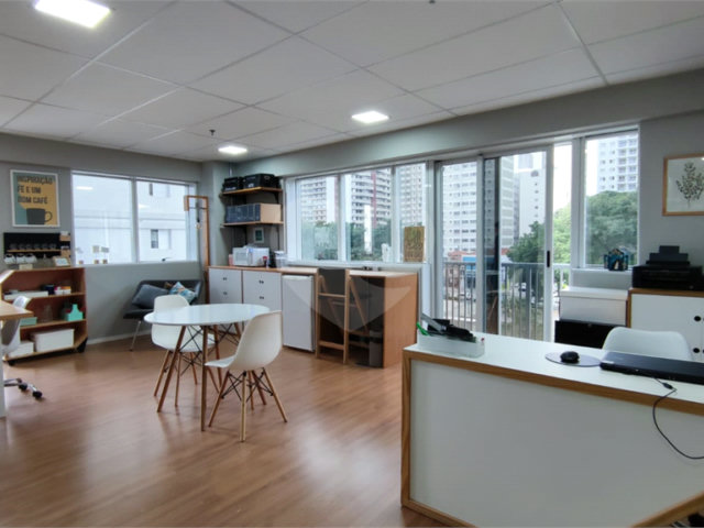 Sala à venda em Alto da Boa Vista, São Paulo, SP