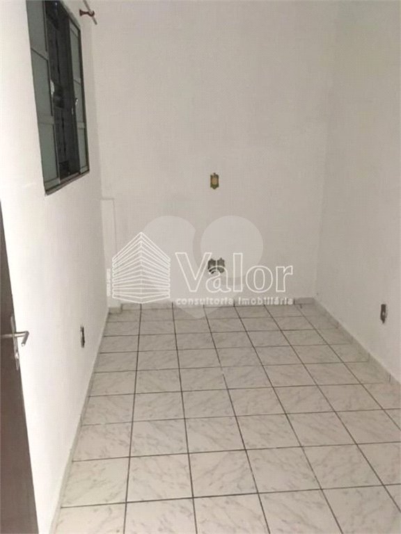 Casa Sobrado com piso cerâmico, com 3 dormitórios no Jardim Ricetti