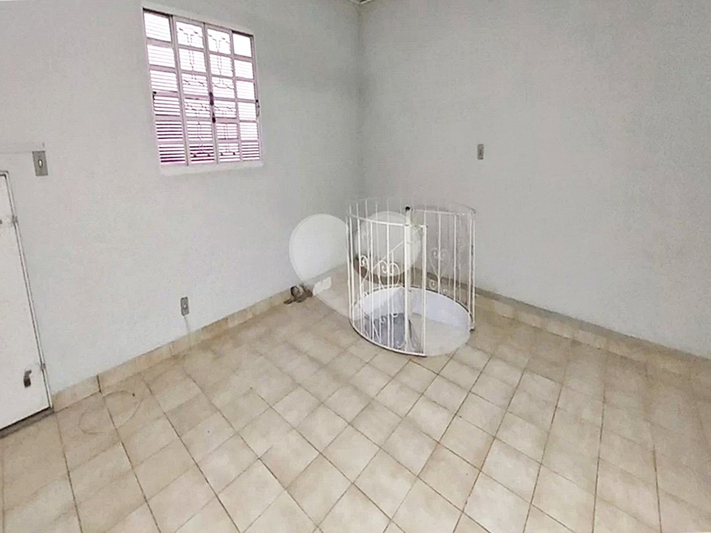 Casa Térrea à venda ou para alugar com 4 quartos, sendo 2 suítes, no Centro, Mairiporã, SP
