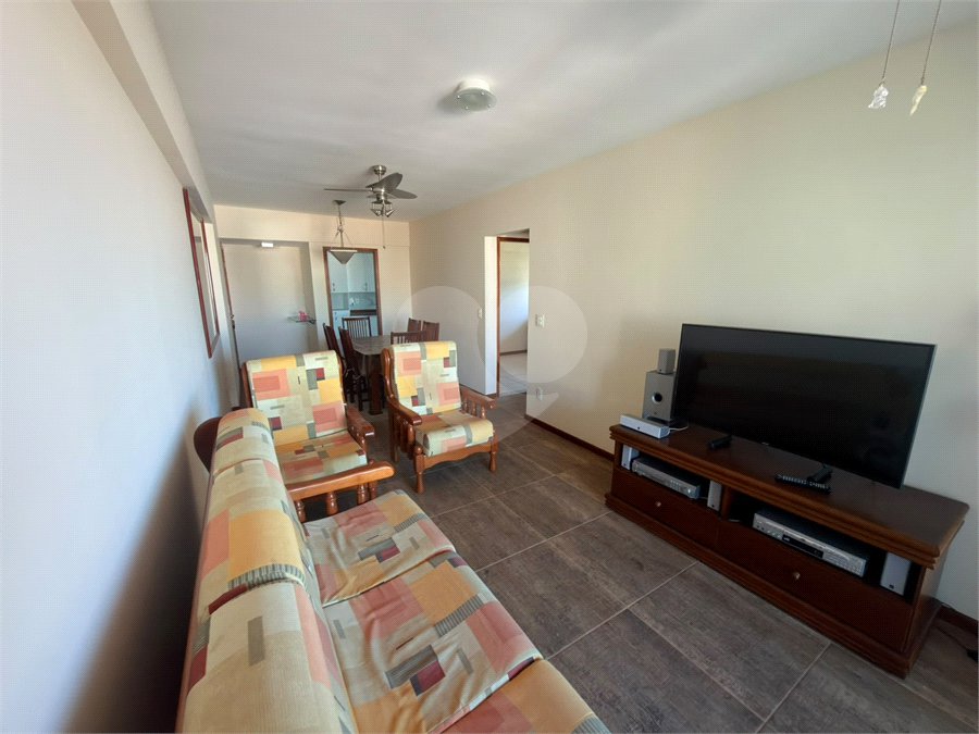 Apartamento à venda com 2 quartos, sendo 1 suíte,  em Vila Nova, Cabo Frio, RJ