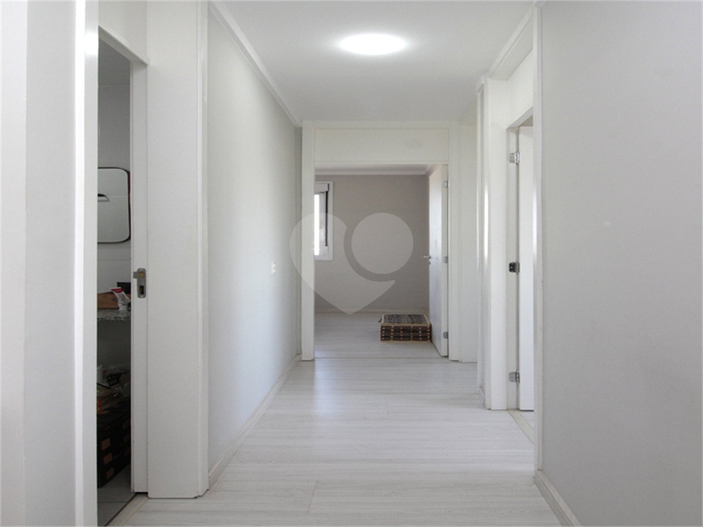 Apartamento à venda com 3 quartos, sendo 1 suíte,  em Jardim Brasil (zona Norte), São Paulo, SP