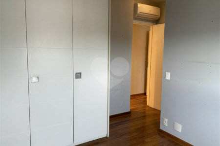 Apartamento à venda com 3 suítes em Vila Andrade, São Paulo, SP