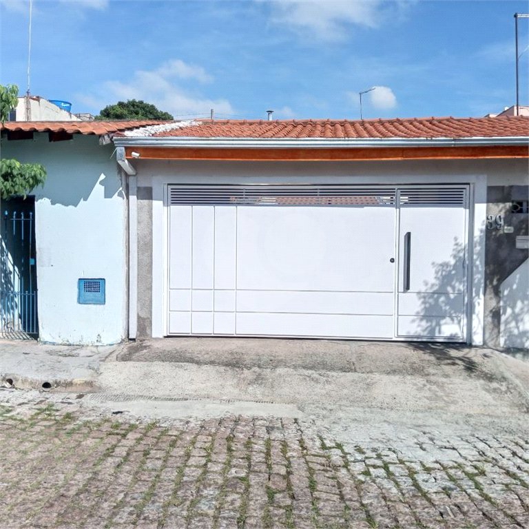 Casa de Vila à venda com 3 quartos em Jardim Santa Cruz, Salto, SP