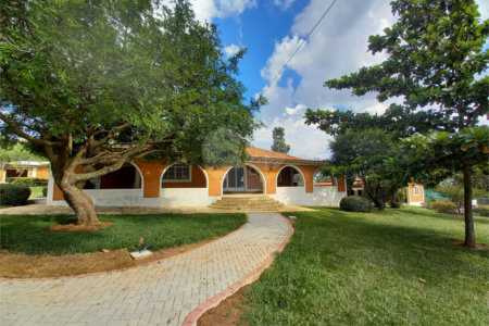 Casa à venda com 3 suítes no condomínio Alpes de Vinhedo, Vinhedo - SP