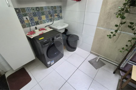Casa à venda com 2 suítes no condomínio Simão Machado, São Paulo - SP