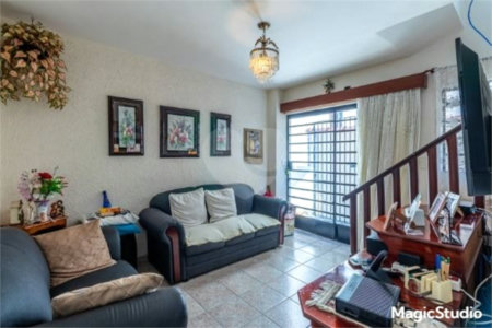 Casa com 175m², 4 dormitórios, sendo 3 suítes, 2 vagas de garagem, à venda na Vila Formosa.