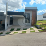 Casa à venda com 3 quartos, sendo 1 suíte, no condomínio Horto Florestal Villagio, Sorocaba - SP