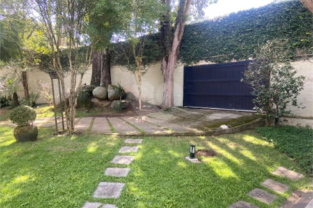 Sobrado à venda com 5 suítes em Paineiras do Morumbi, São Paulo, SP