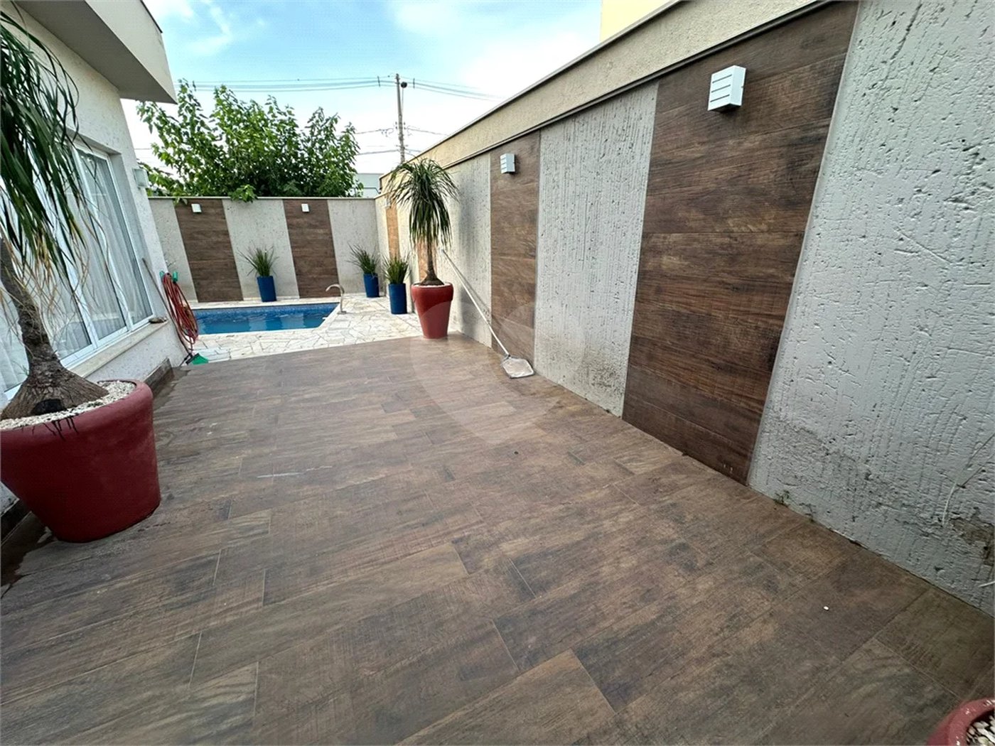 Casa para Venda e Locação em Condomínio Fechado no Bairro Campestre em Piracicaba - SP.