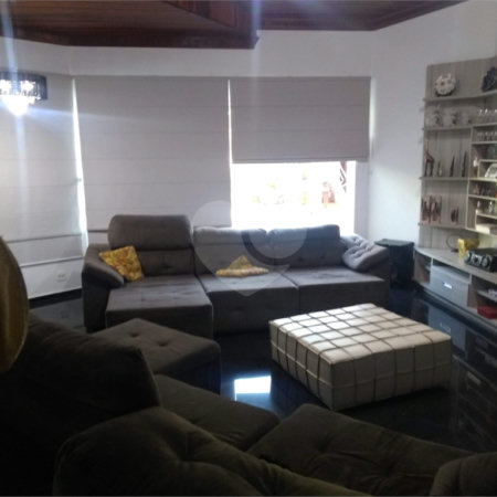 Casa à venda com 4 quartos, sendo 3 suítes, em Jardim Estância Brasil, Atibaia, SP