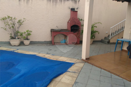 Casa à venda com 3 quartos, sendo 1 suíte,  no condomínio Conselheiro Ferraz, Rio de Janeiro - RJ