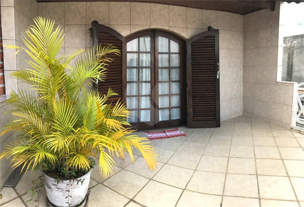 Sobrado à venda com 4 quartos, sendo 1 suíte, em Jaçanã, São Paulo, SP