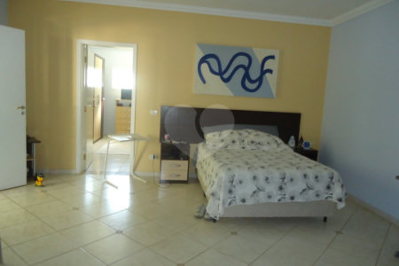 Casa à venda com 6 quartos, sendo 4 suítes,  no condomínio Monte Belo, Salto - SP