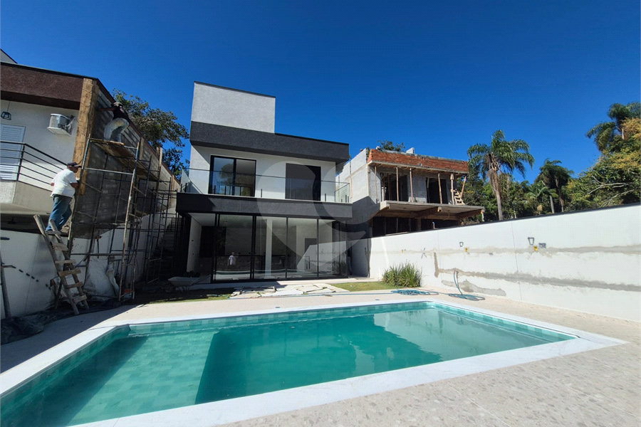Casa Térrea à venda com 3 quartos, sendo 1 suíte, em Serra da Cantareira, Mairiporã, SP
