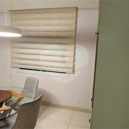 Sobrado à venda com 3 suítes em Vila Alexandria, São Paulo, SP