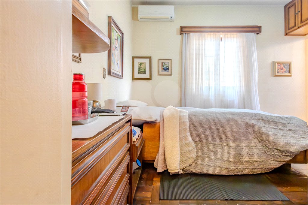 Sobrado à venda com 4 quartos, sendo 1 suíte,  em Vila Cruzeiro, São Paulo, SP