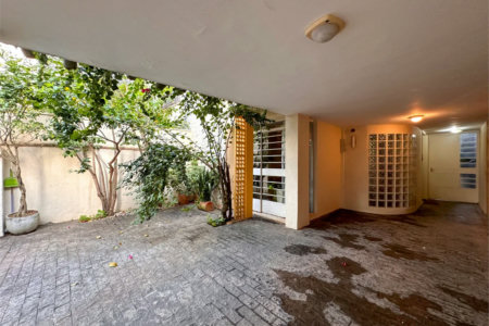 Casa à venda com 3 quartos, sendo 1 suíte, no condomínio Barão do Triunfo, São Paulo - SP