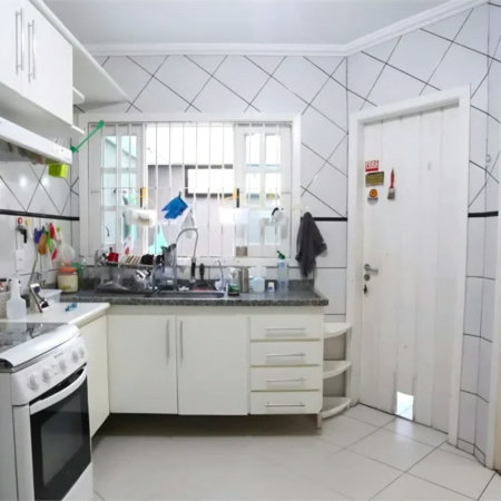 Casa à venda com 3 quartos, sendo 1 suíte, no condomínio Residencial Villagio, São Paulo - SP