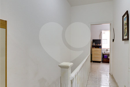 Sobrado à venda com 3 quartos, sendo 1 suíte, em Alto da Boa Vista, São Paulo, SP