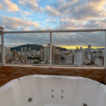 Cobertura Duplex com Vista para o Mar | 3 Suítes, SPA Privativo, Porteira Fechada e Lazer Completo