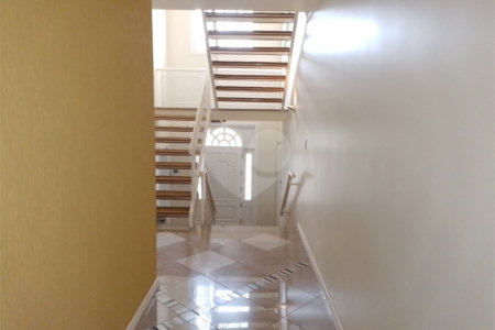 Casa à venda com 4 quartos, sendo 2 suítes,  em Vila Santista, Atibaia, SP