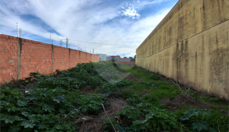 Terreno à venda em Vila Nastri, Itapetininga, SP