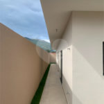 Casa à venda com 3 suítes em Vila Petrópolis, Atibaia, SP