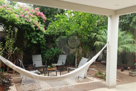 Casa à venda com 4 quartos, sendo 1 suíte,  em Bosque de Ponta Porã, Ponta Porã, MS