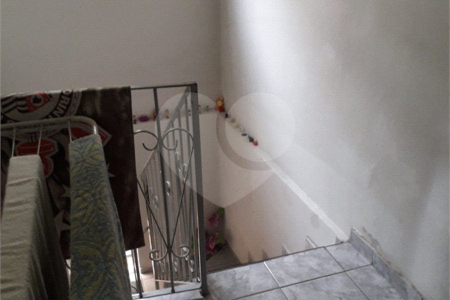 Casa à venda com 3 quartos, sendo 1 suíte, no condomínio Luís de Oliveira Bulhões, São Paulo - SP