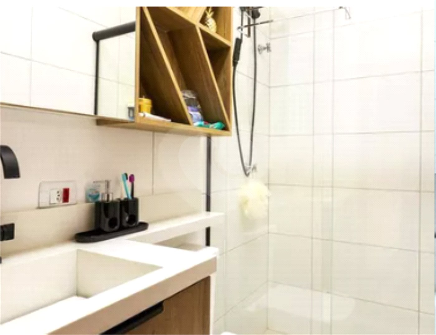 Sobrado à venda com 3 quartos, sendo 1 suíte,  em Campo Grande, São Paulo, SP