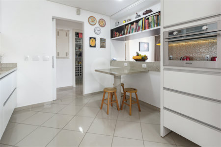Apartamento à venda com 4 quartos, sendo 2 suítes,  em Jardim Parque Morumbi, São Paulo, SP