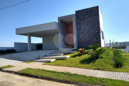 Casa à venda com 3 suítes no condomínio Residencial Terras da Alvorada, Itupeva - SP