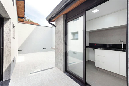 Casa Térrea à venda com 3 quartos, sendo 2 suítes, em Alto da Boa Vista, São Paulo, SP