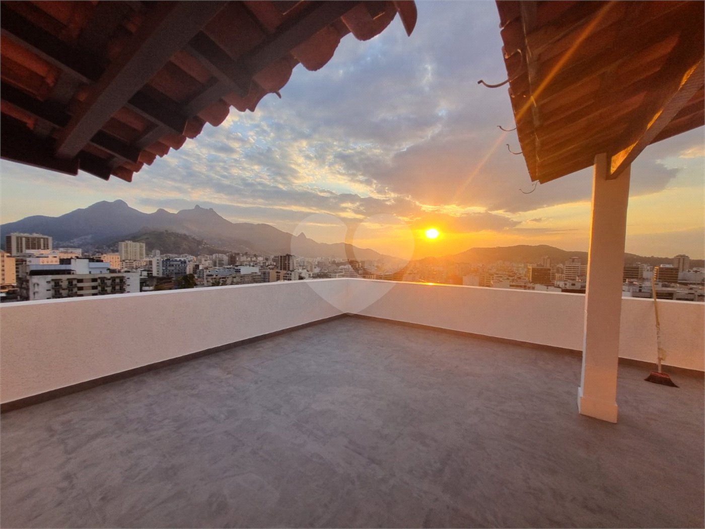 Cobertura à venda com 4 quartos, sendo 1 suíte, em Tijuca, Rio de Janeiro, RJ