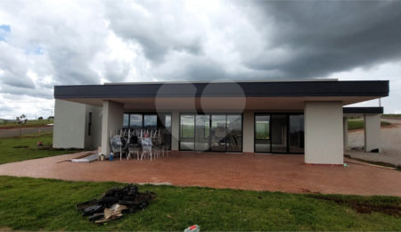 Terreno à venda no condomínio Portoville Praças do Haras, Atibaia - SP