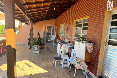 Casa Térrea à venda com 3 quartos em Vila Áurea, Poá, SP