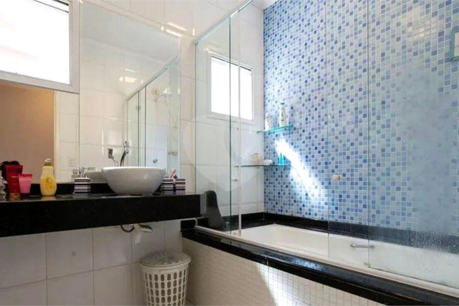 Sobrado à venda com 4 quartos, sendo 1 suíte, em Mandaqui, São Paulo, SP