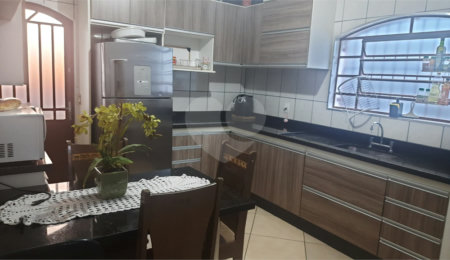 Sobrado à venda com 3 quartos, sendo 1 suíte,  em Tremembé, São Paulo, SP
