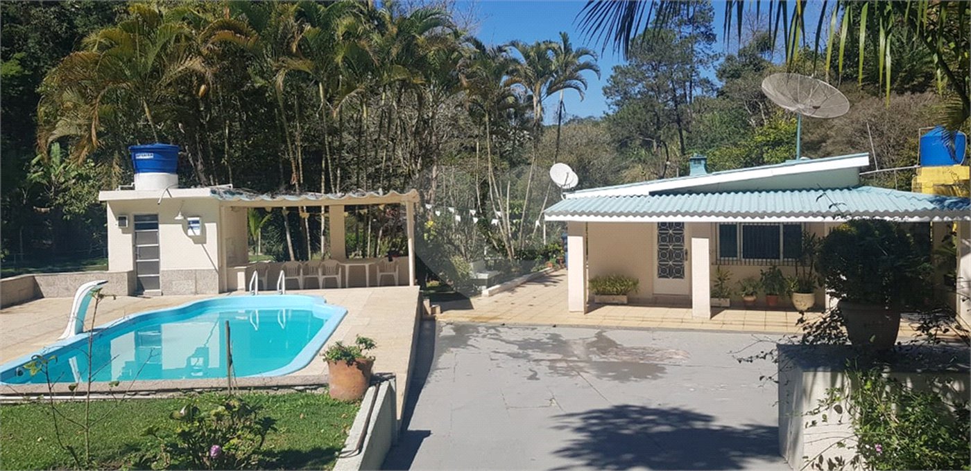 Casa à venda com 5 quartos, sendo 1 suíte,  em Taboão, Mogi das Cruzes, SP