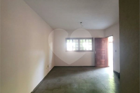 Casa à venda com 3 quartos, sendo 1 suíte, em Vila Vitório Mazzei, São Paulo, SP