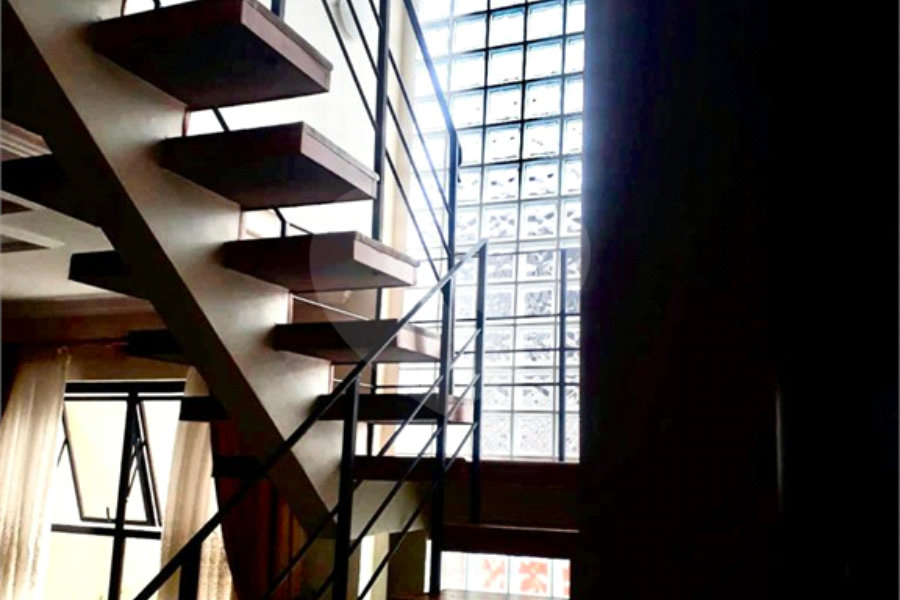 Sobrado à venda com 4 quartos, sendo 2 suítes,  em Parada Inglesa, São Paulo, SP
