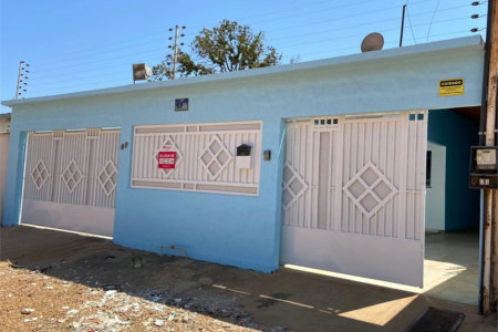 Casa à venda com 3 quartos, sendo 1 suíte, em São Félix, Balsas, MA